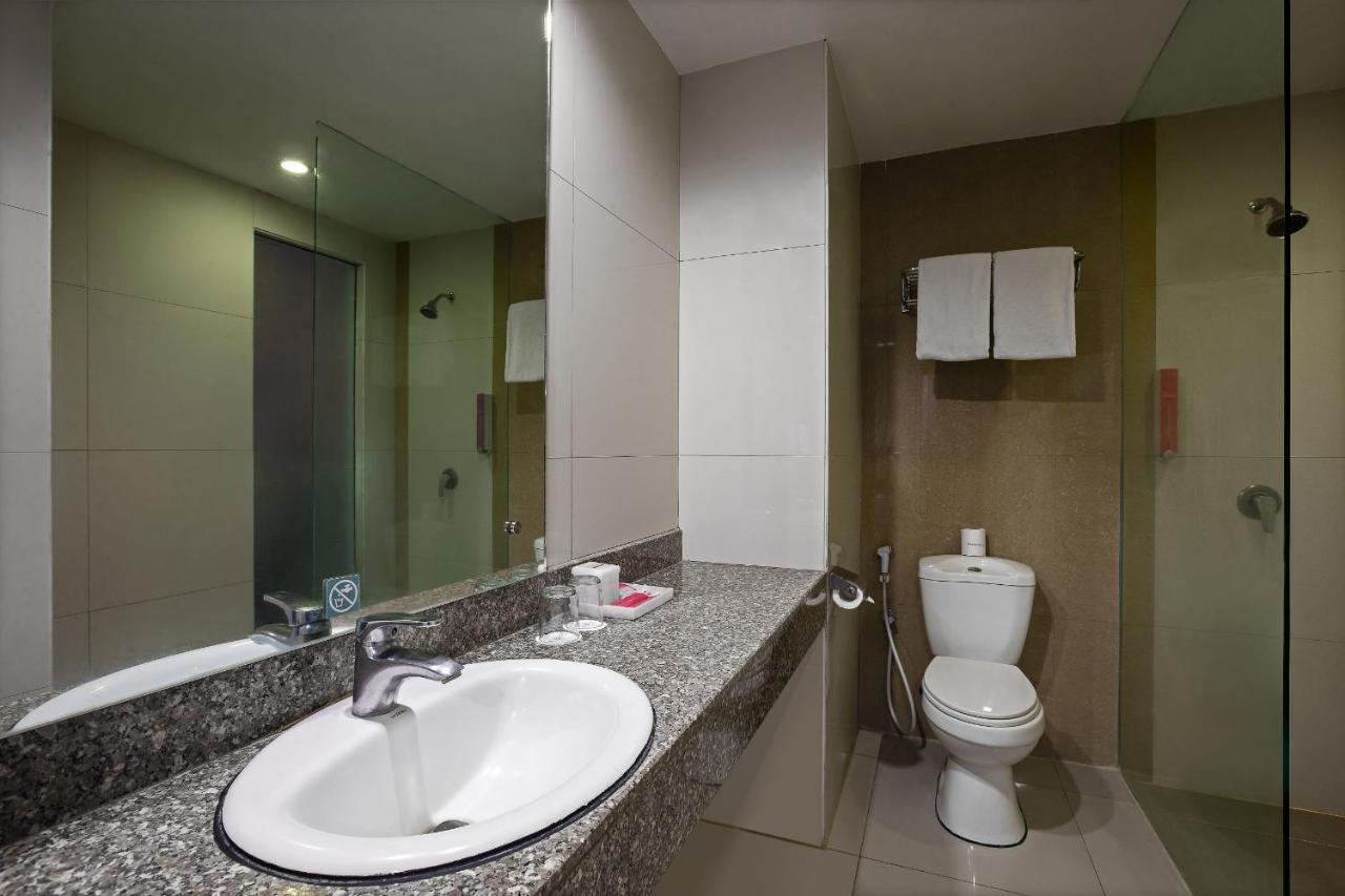 Favehotel Simpang Lima - Семаранг Экстерьер фото