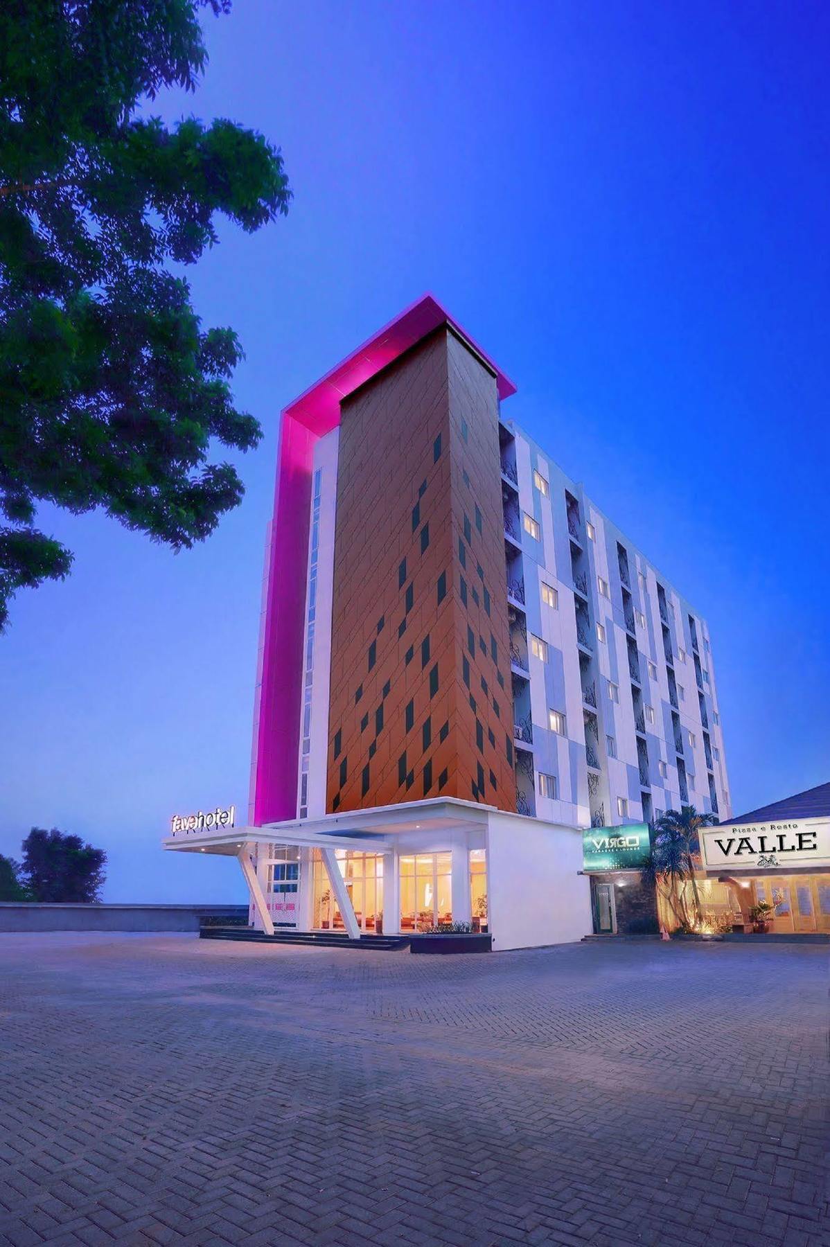 Favehotel Simpang Lima - Семаранг Экстерьер фото